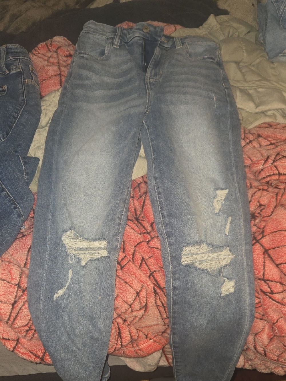 American Eagle Outfitters Light Blue Distressed Skinny Jeans